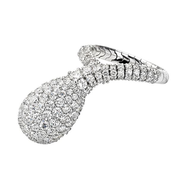 Flexible ring set in white gold and diamonds pavé