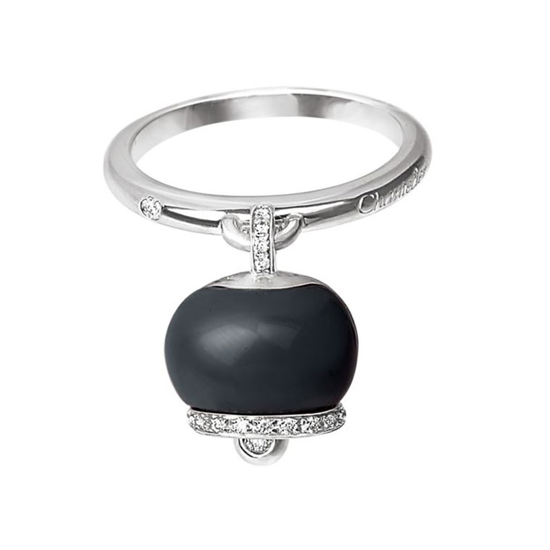 Ring in white gold with onyx and diamonds